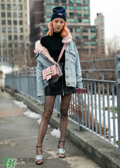 prada ribbon正品多少錢？普拉達(dá)舌頭包專柜價(jià)格