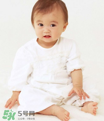 寶寶坐不穩(wěn)的原因 寶寶為什么會坐不穩(wěn)呢？