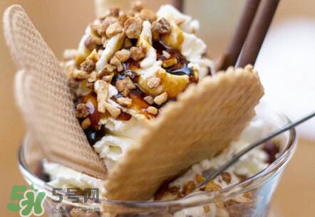 孕婦可以吃冰淇淋嗎？孕婦可以吃冰棒嗎？