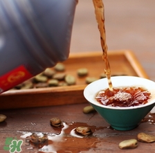 雄黃酒可以驅(qū)蛇嗎？雄黃酒驅(qū)蛇效果好嗎？