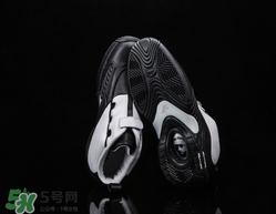 reebok answer4復(fù)刻版在哪買？銳步艾弗森戰(zhàn)靴復(fù)刻哪里有賣？