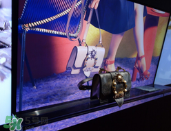 miumiu miulady尺寸多大？miulady寶石包尺寸介紹