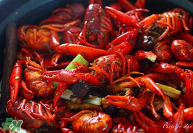 油燜大蝦吃哪些部位？怎么正確吃油燜大蝦？