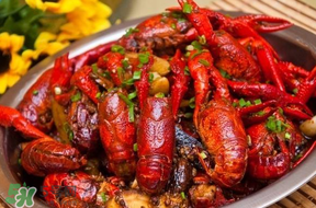 油燜大蝦什么人不能吃？吃油燜大蝦的注意事項 