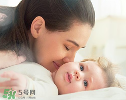 夏天寶寶出生該準(zhǔn)備什么？夏季待產(chǎn)包的特點(diǎn)