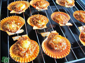 烤扇貝的蒜蓉怎么做？烤扇貝的蒜蓉醬怎么做？