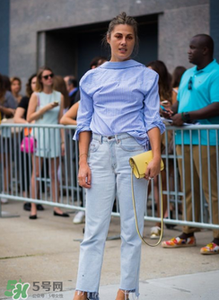 藍(lán)色襯衫搭配什么褲子？藍(lán)色襯衣配什么顏色褲子？