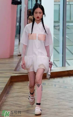 prada普拉達(dá)2018早春系列女裝款式有哪些_好看嗎？