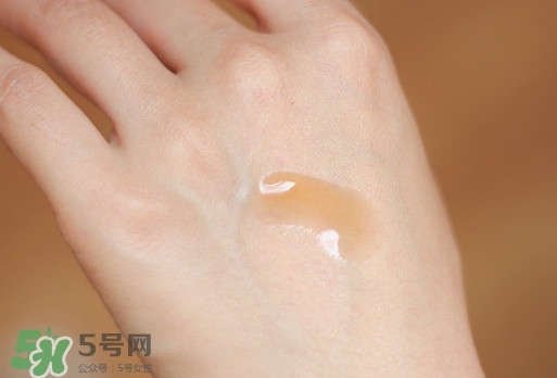 雪花秀潤致煥活肌底精華露怎么用 雪花秀精華露使用方法 雪花秀潤致煥活肌底精華露怎么用 雪花秀精華露使用方法