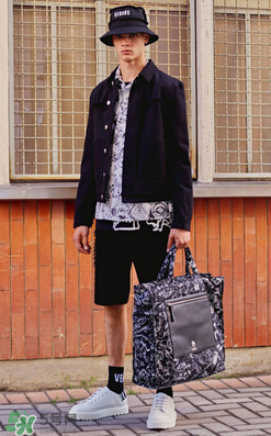 versus versace2018早春度假系列衣服款式有哪些_好看嗎？