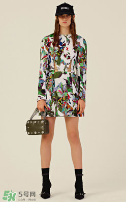 versus versace2018早春度假系列衣服款式有哪些_好看嗎？