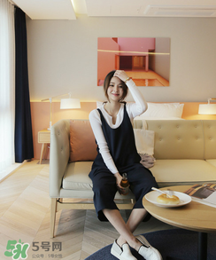 黑色闊腿褲配什么上衣？黑色闊腿褲搭配上衣圖片