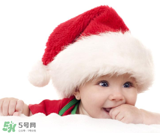 寶寶指甲上有白點是怎么回事？寶寶指甲上有白點正常嗎？