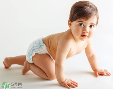 寶寶指甲里的臟東西該怎么處理？寶寶指甲臟怎么辦？