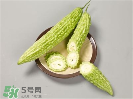 苦瓜面膜可以祛痘嗎?苦瓜面膜祛痘好嗎? 苦瓜面膜可以祛痘嗎?苦瓜面膜祛痘好嗎?