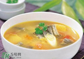 黃鱔和西紅柿可以一起吃嗎？黃鱔能和西紅柿同吃嗎？