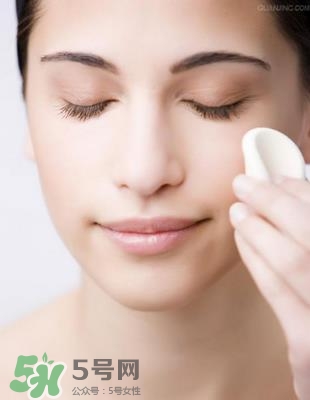 安耐曬銀管要卸妝嗎？安耐曬銀管要不要卸妝