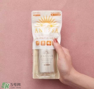 安耐曬9款防曬產(chǎn)品的評(píng)測(cè)_區(qū)別_對(duì)比