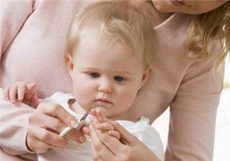 寶寶指甲多久剪一次？寶寶指甲多大可以剪？