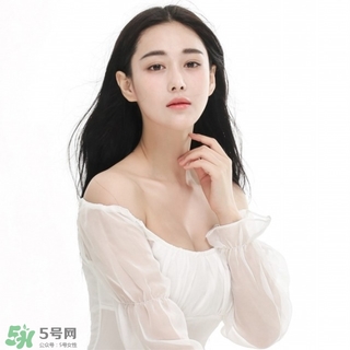 明星愛用的護(hù)膚品曝光 明星真正在用的護(hù)膚品 明星愛用的護(hù)膚品曝光 明星真正在用的護(hù)膚品