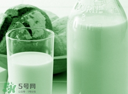 胃脹氣可以喝牛奶嗎？胃脹氣喝牛奶會怎樣？