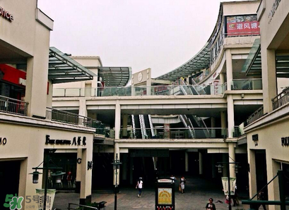 奧特萊斯是什么意思？奧特萊斯奢侈大牌便宜的真相