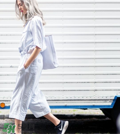 七分闊腿褲怎么搭配衣服？七分闊腿褲配什么上衣？