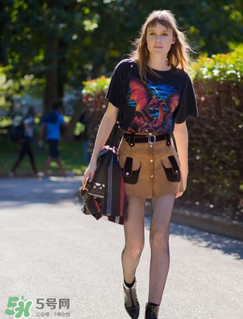 上身胖的人適合穿什么衣服？上身胖下身瘦的人穿衣技巧