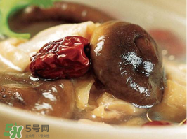 鴨肉能和香菇一起燉嗎？香菇燉鴨肉有毒嗎？