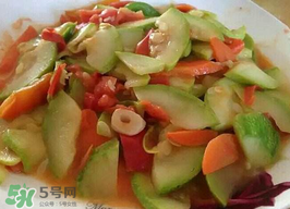 西葫蘆和胡蘿卜能一起吃？西葫蘆能和胡蘿卜一起吃嗎？