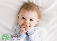 嬰兒吃藥可以混在奶粉里面吃嗎？嬰兒吃藥怎么吃？