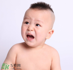 嬰兒吃藥嗆到了怎么辦？怎么喂藥才不會嗆到寶寶？