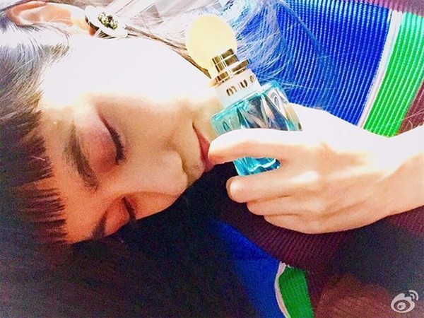 miumiu繆繆2017新款香水和老款香水哪個(gè)好_對比 miumiu繆繆2017新款香水和老款香水哪個(gè)好_對比