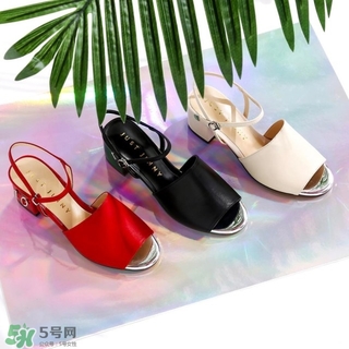 低跟鞋品牌推薦 低跟鞋什么牌子好 低跟鞋品牌推薦 低跟鞋什么牌子好