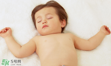 夏季怎么預(yù)防寶寶著涼？怎么預(yù)防寶寶涼著肚子？