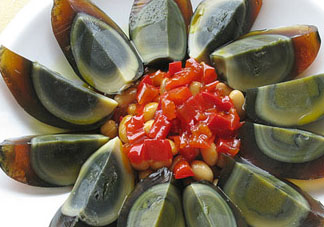 皮蛋和鱔魚能一起吃嗎？黃鱔可以和皮蛋一起吃嗎？