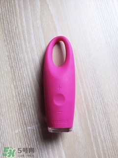 foreo眼部按摩儀好用嗎？foreo iris眼部按摩儀副作用