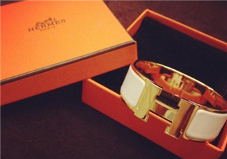 愛馬仕手鐲怎么打開？愛馬仕手鐲怎么帶？