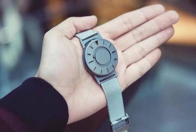 eone手表怎么看時(shí)間？eone手表時(shí)間怎么調(diào)？