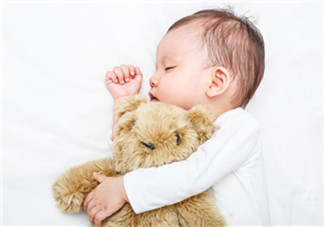 夏天寶寶需要穿襪子睡覺(jué)嗎？寶寶夏天睡覺(jué)要穿襪子嗎？