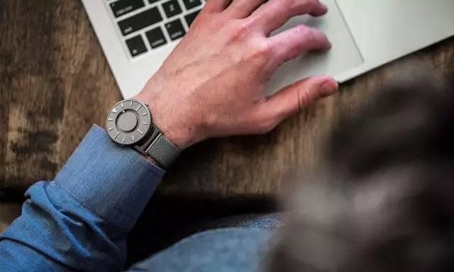 eone手表怎么看時(shí)間？eone手表時(shí)間怎么調(diào)？