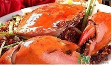 吃螃蟹可以喝可樂嗎？吃螃蟹能喝白酒嗎？