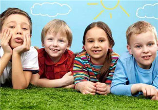 孩子不自信怎么辦？怎樣讓孩子自信大膽？