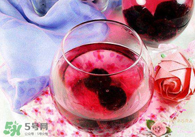 楊梅酒能放冰箱嗎？楊梅酒能冰凍嗎？