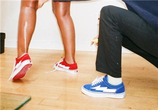 revenge storm紅色版本多少錢？閃電鞋紅色版專柜價格