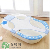 嬰兒浴盆什么樣子的好？嬰兒浴盆常見款式介紹