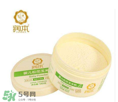 爽身粉可以擦臉上嗎？臉上可不可以涂爽身粉？