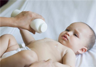 爽身粉對(duì)痱子有用嗎？爽身粉能預(yù)防痱子嗎？