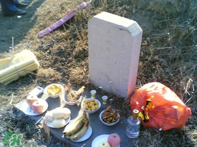 2017父親節(jié)可以上墳嗎？父親節(jié)能給父親上墳嗎？