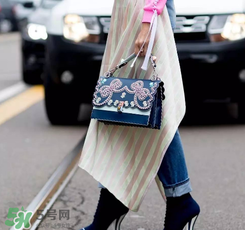 fendi kan i多少錢？芬迪kan i包包國內(nèi)專柜價格